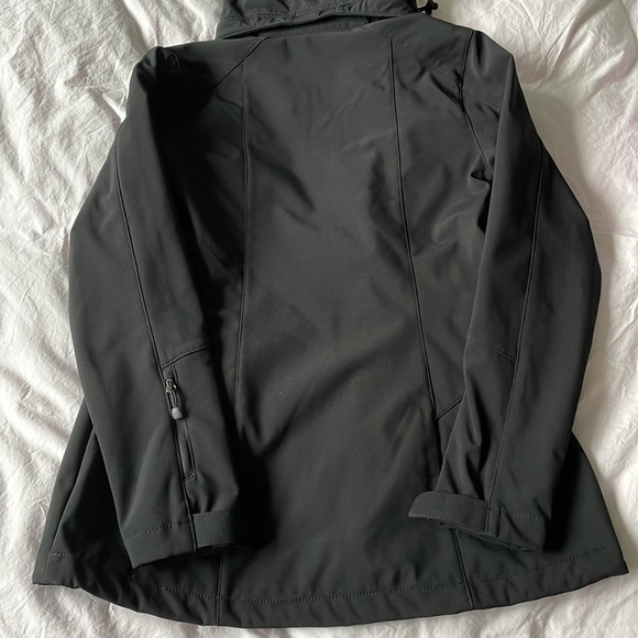 ⭐️NWT⭐️ | Black soft shell parka- Eddie Bauer - Picture 9 of 13